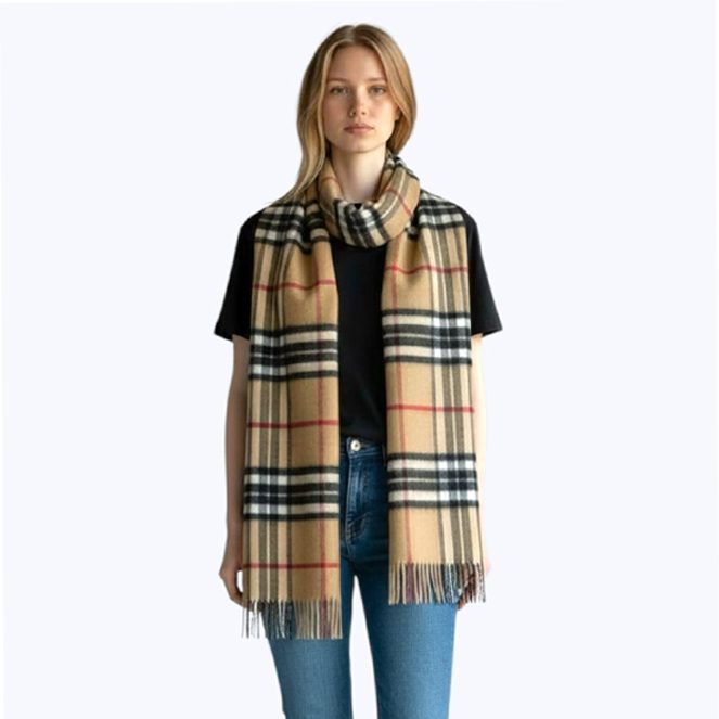 Scarf web
